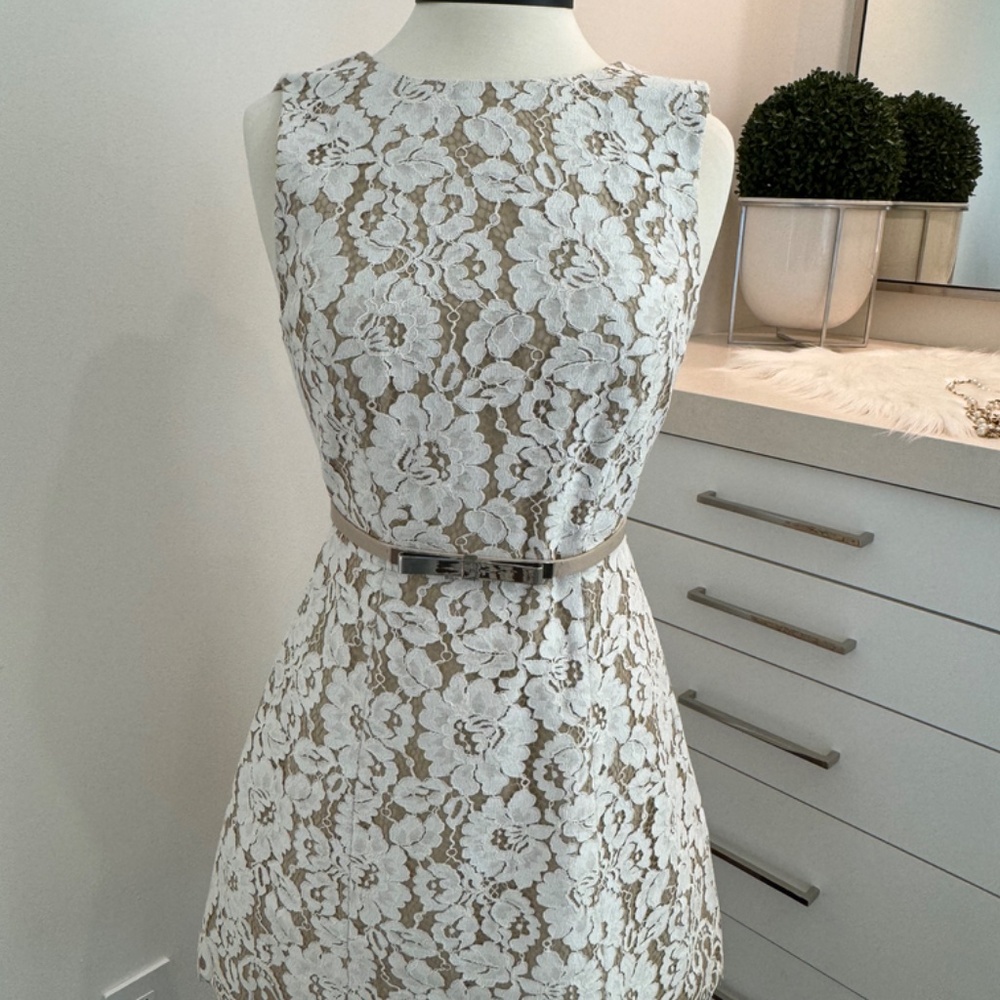 Alice + Olivia Lace Mini Dress - Size 6 - Picture 7 of 8